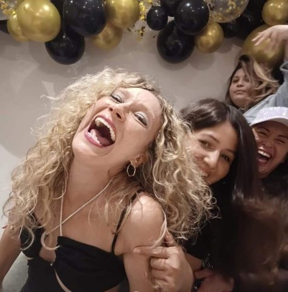 Meet your Posher, Melissa - Picture 1 of 1